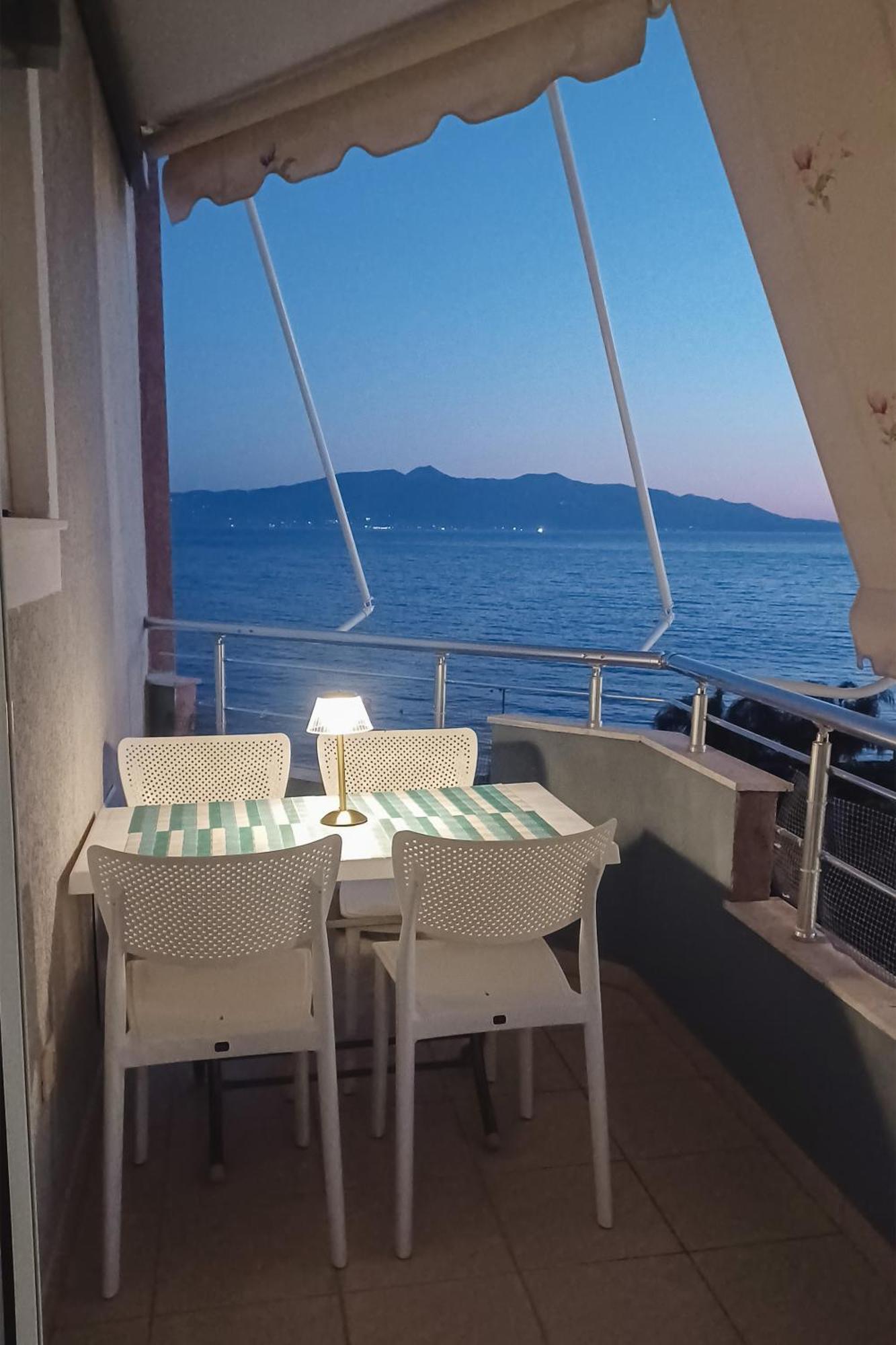 Susy Sea View Apartment Саранда Екстер'єр фото